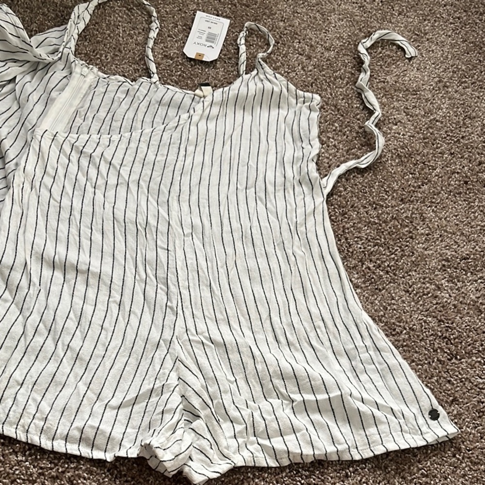 Roxy White and Black Skorts with Camisole Style